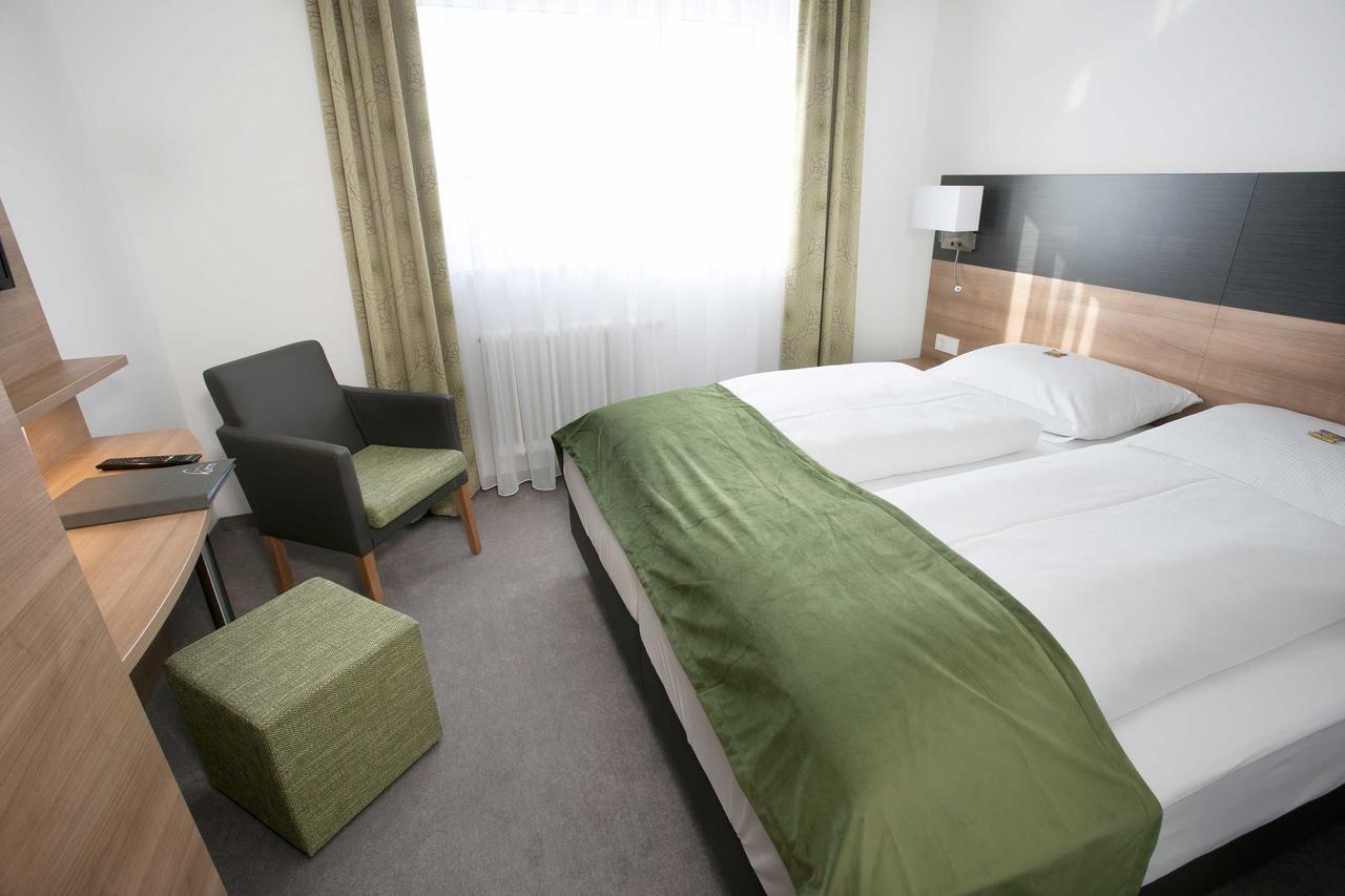 Hotel Kern Garni Walddorf  Экстерьер фото